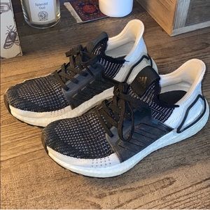 Size 6 Adidas Ultra Boost 19